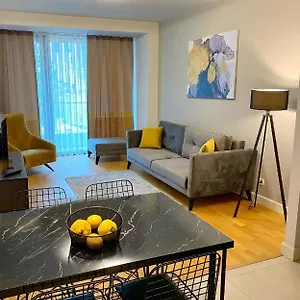 The Y Hotel de apartamente